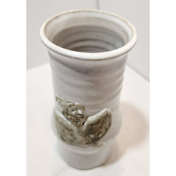 Harrodsburg Pottery Vase Tumbler White with Green Design 8" Tall by 4" Wide - Picture 2 of 12